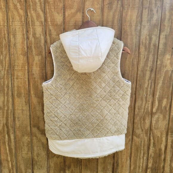 Patagonia Reversible Teddy Bear Sherpa Hooded Vest Womens Size M - Picture 4 of 13